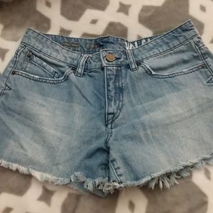 🌴Volcom🌴 cut off Jean shorts